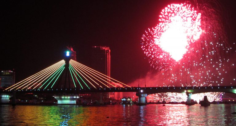 tour pháo hoa da nang
